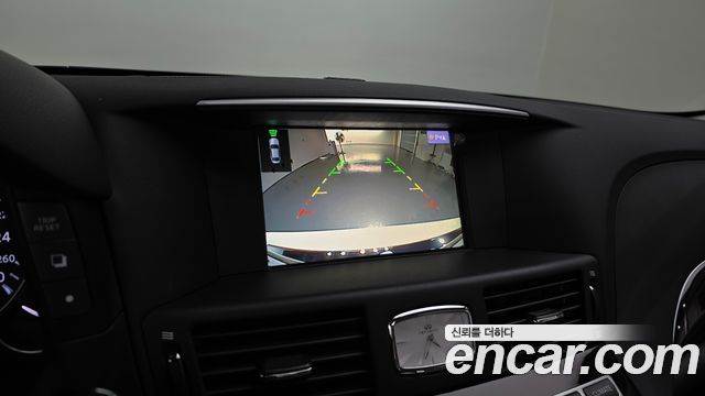 Infiniti Q70 2019 — photo 20