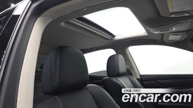 Infiniti Q70 2019 — photo 21
