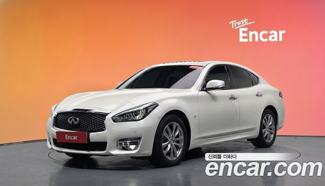 Infiniti Q70 2019 — photo 1