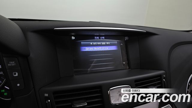 Infiniti Q70 2019 — photo 28