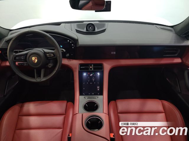 Porsche Taycan 2024 — photo 8