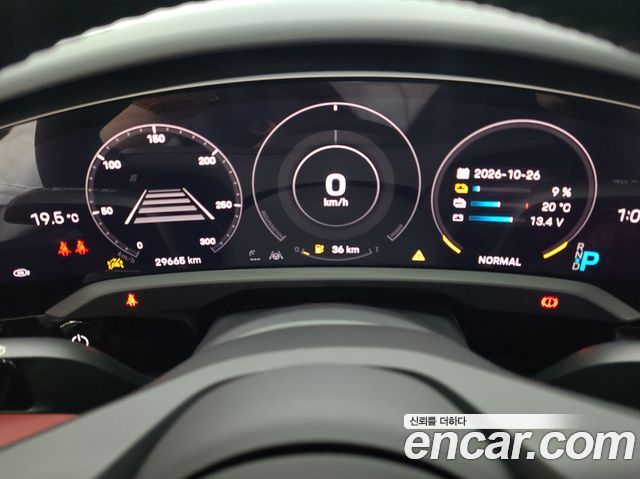 Porsche Taycan 2024 — photo 10