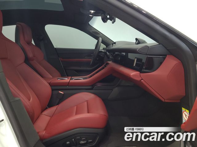 Porsche Taycan 2024 — photo 13