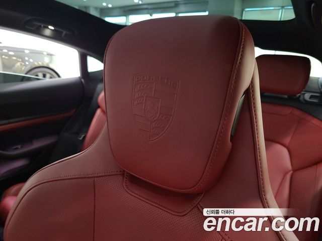 Porsche Taycan 2024 — photo 14