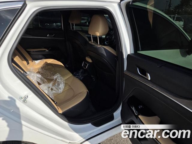 Kia K5 2023 — photo 8