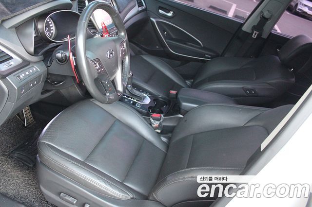 Hyundai Santafe 2016 — photo 13