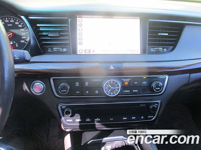 Kia K7 2017 — photo 13