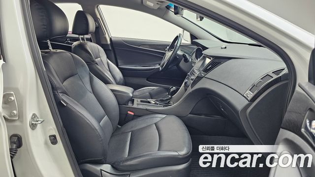 Hyundai Sonata 2013 — photo 17