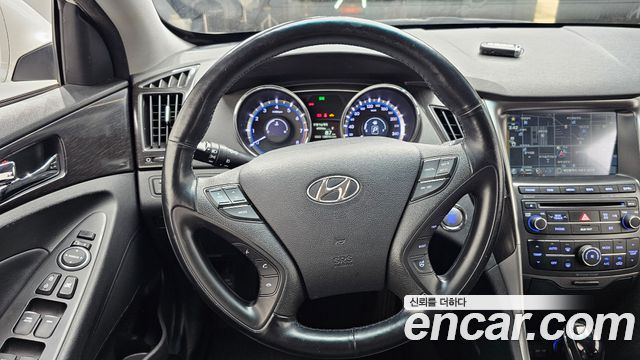 Hyundai Sonata 2013 — photo 19
