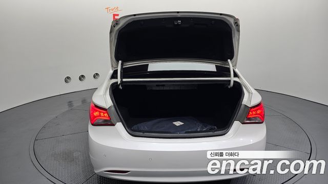 Hyundai Sonata 2013 — photo 26