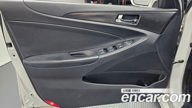Hyundai Sonata 2013 — photo 14