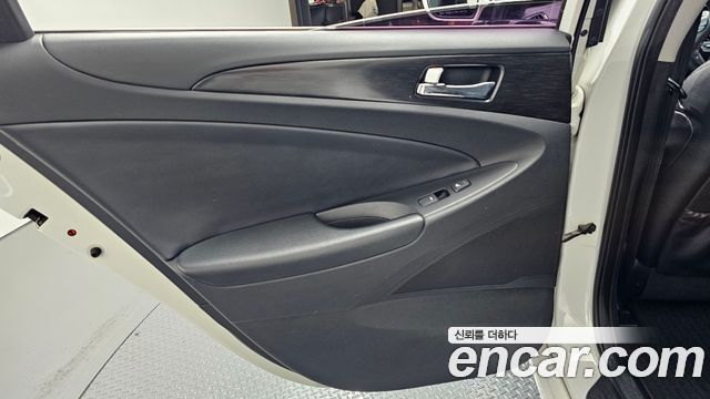Hyundai Sonata 2013 — photo 15