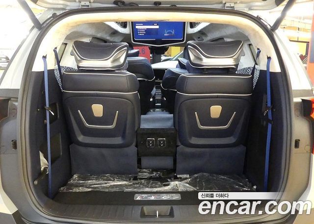 Kia Canival 2025 — photo 4