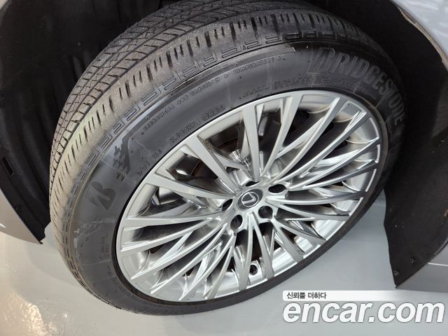 Lexus LS 2025 — photo 5