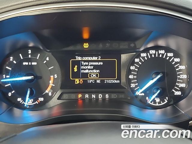 Ford Mondeo 2016 — photo 7