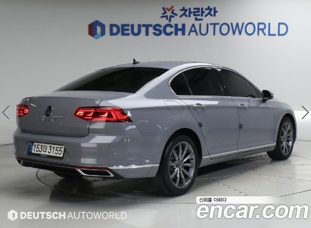 Volkswagen Passat 2022 — photo 2