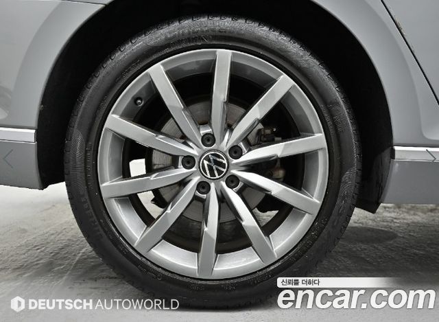Volkswagen Passat 2022 — photo 5