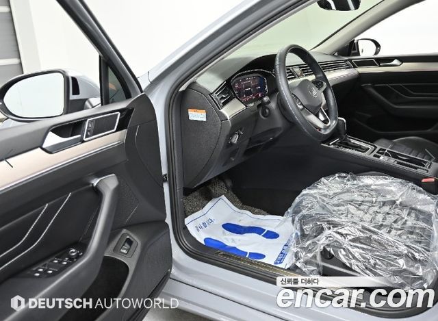 Volkswagen Passat 2022 — photo 11