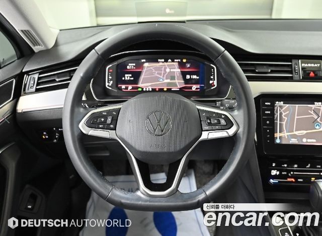 Volkswagen Passat 2022 — photo 13
