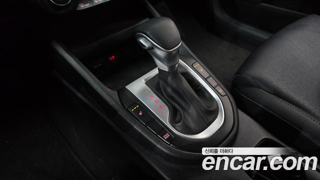 Kia K3 2023 — photo 9