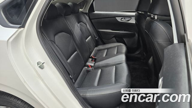 Kia K3 2023 — photo 11