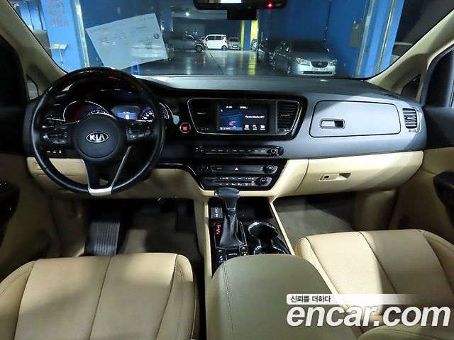 Kia Canival 2020 — photo 5