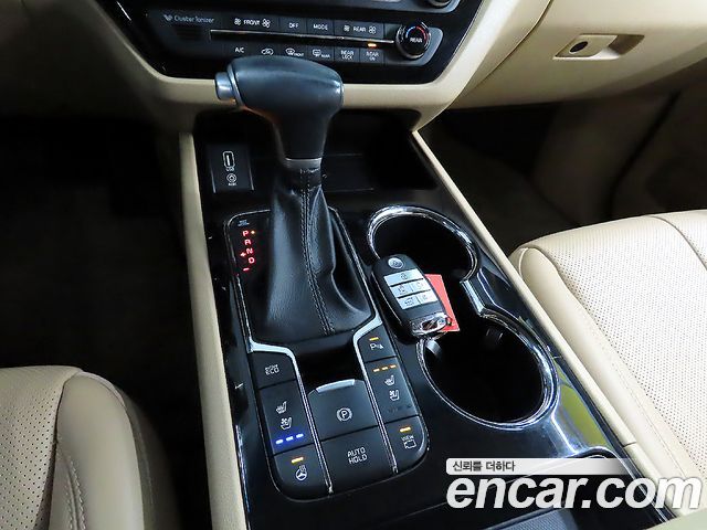 Kia Canival 2020 — photo 11