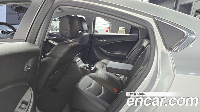 Chevrolet Korea VOLT 2018 — photo 12