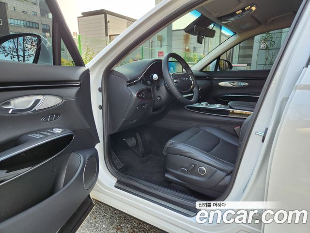 Genesis GV70 2023 — photo 10