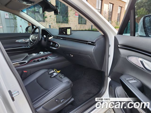 Genesis GV70 2023 — photo 16