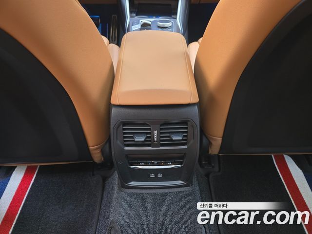 BMW 3-Series 2025 — photo 17