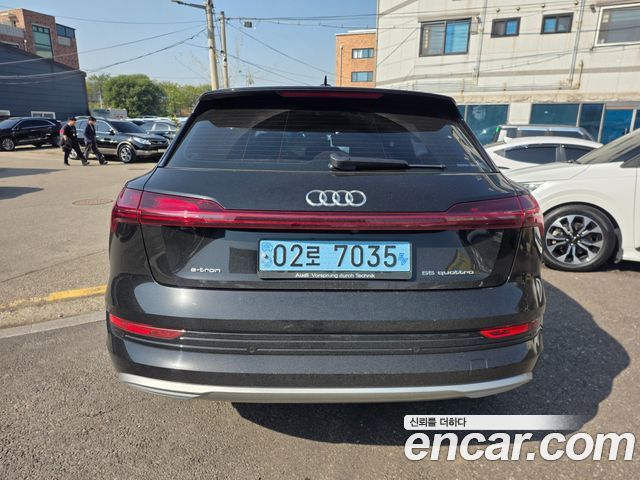 Audi e-tron 2020 — photo 4