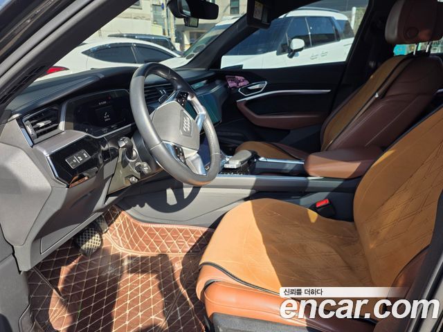 Audi e-tron 2020 — photo 5