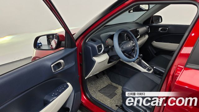 Hyundai Venue 2023 — photo 13