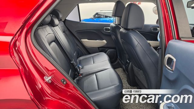 Hyundai Venue 2023 — photo 17