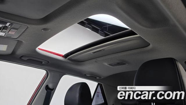 Hyundai Venue 2023 — photo 22