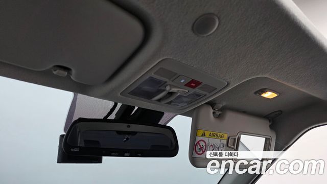 Hyundai Venue 2023 — photo 24