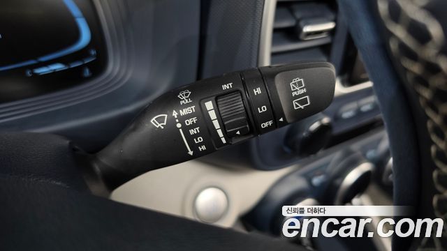 Hyundai Venue 2023 — photo 26