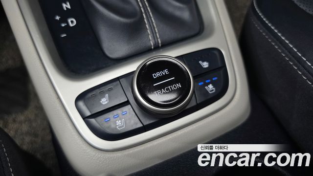 Hyundai Venue 2023 — photo 31