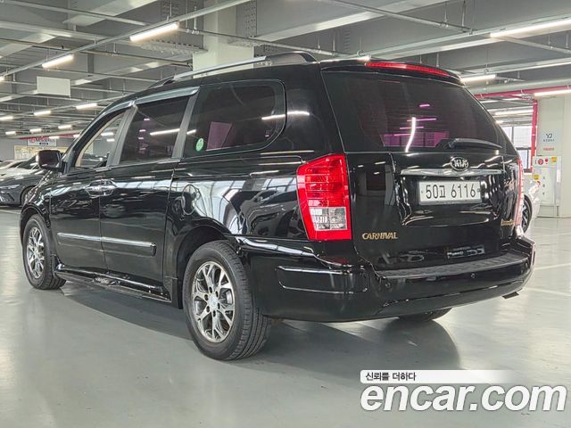 Kia Canival 2014 — photo 5