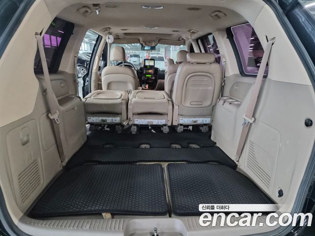 Kia Canival 2014 — photo 9