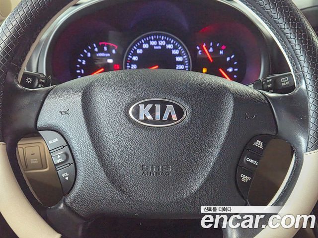 Kia Canival 2014 — photo 20