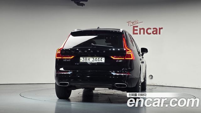Volvo XC60 2018 — photo 4