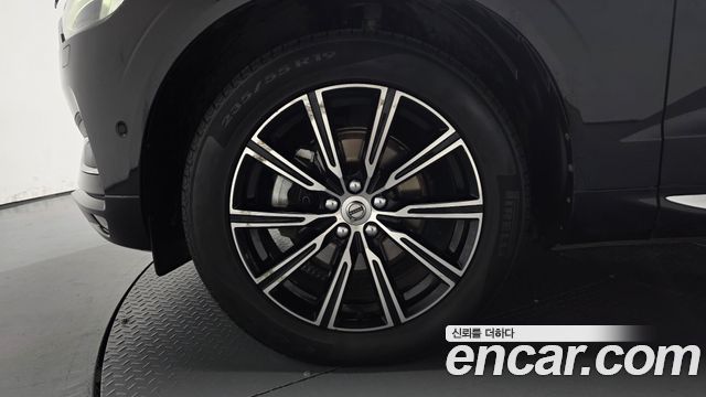 Volvo XC60 2018 — photo 5