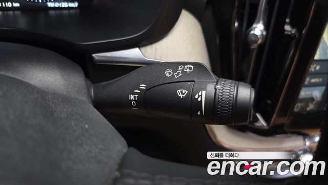 Volvo XC60 2018 — photo 37