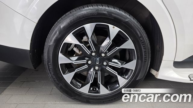 Kia Canival 2021 — photo 5