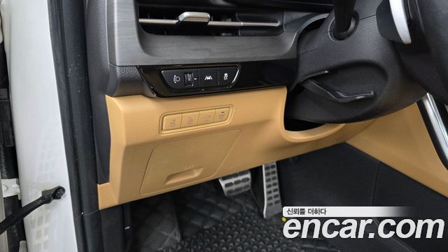 Kia Canival 2021 — photo 24