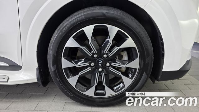 Kia Canival 2021 — photo 7