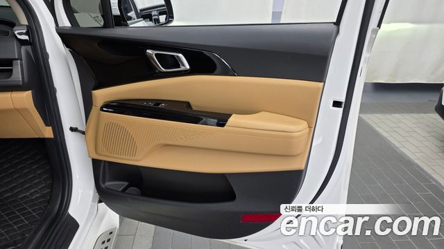 Kia Canival 2021 — photo 15