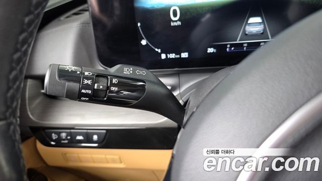 Kia Canival 2021 — photo 28
